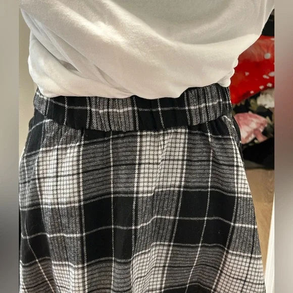 Black and White Plaid “Faux Wrap Around Waist Flannel Shirt” SKIRT -Mini NWOT - Picture 6 of 14